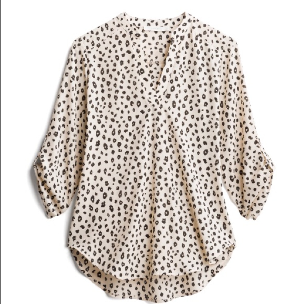 Warren • Medium Split Neck Shirt
